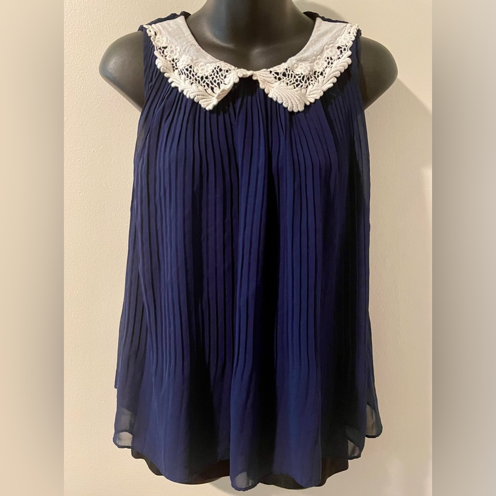 Cute Romantic Boho Blouse! 🫐
